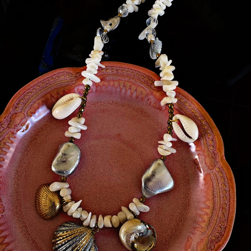 “Whites&metallics” necklace