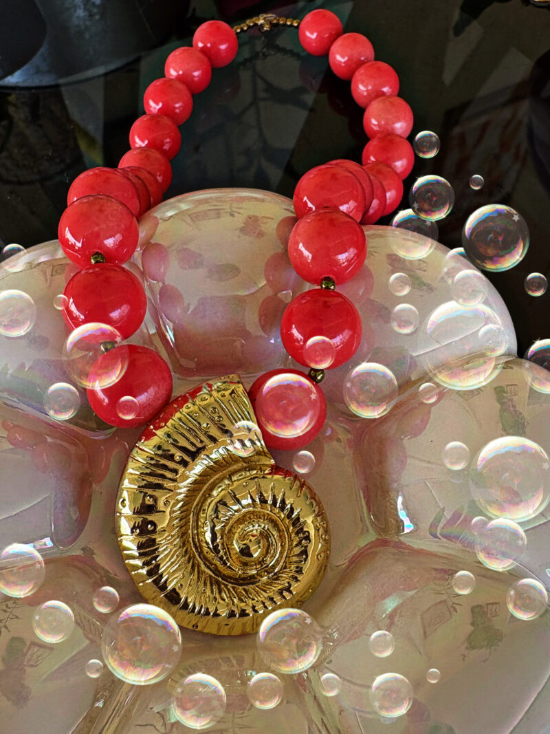 Bold shell necklace - Image 2