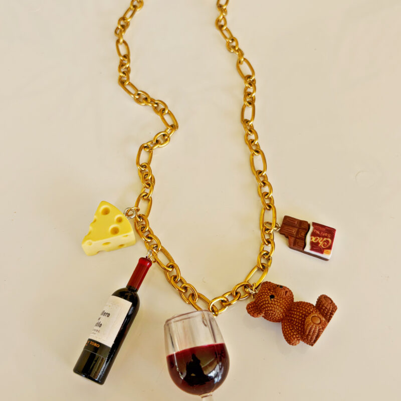 Night essentials necklace