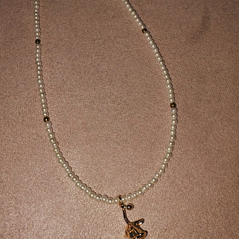 Smell the rose necklace