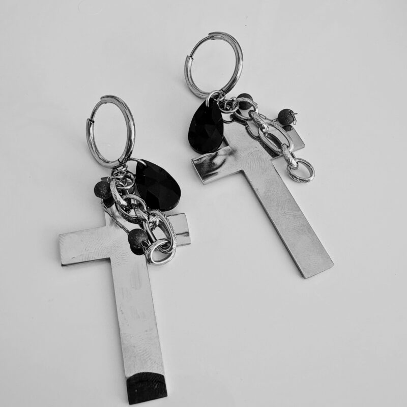 Cross my heart earrings