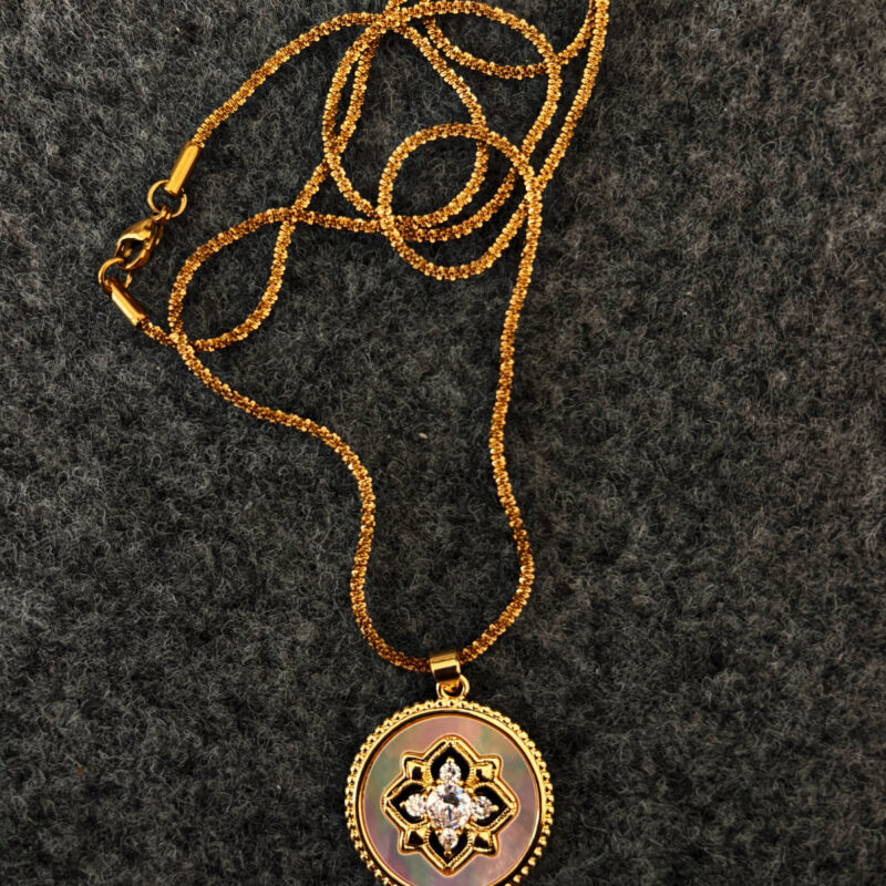 “Victoria” necklace