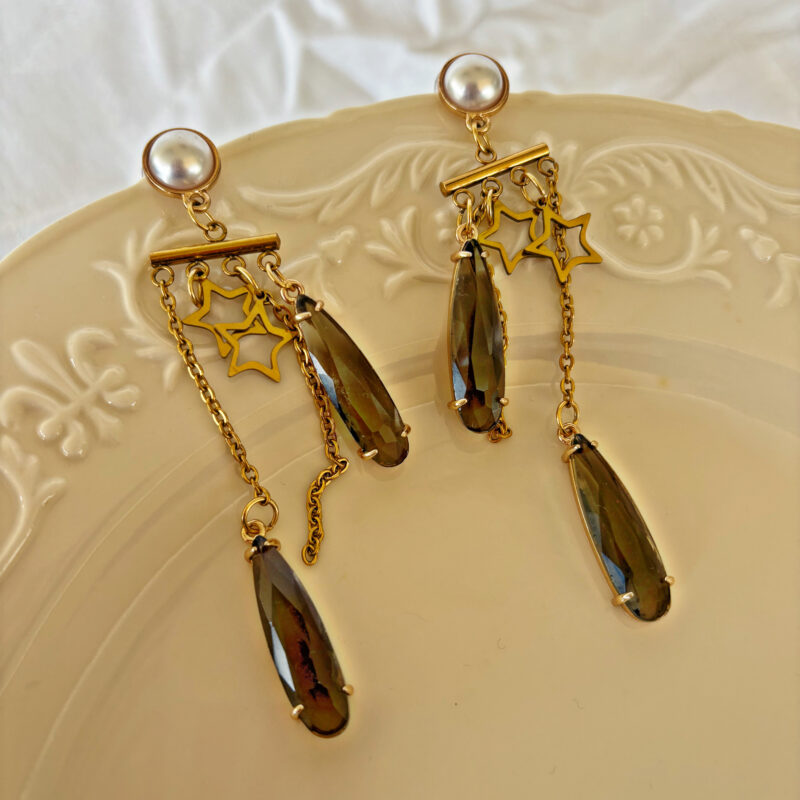 Khaki crystal earrings