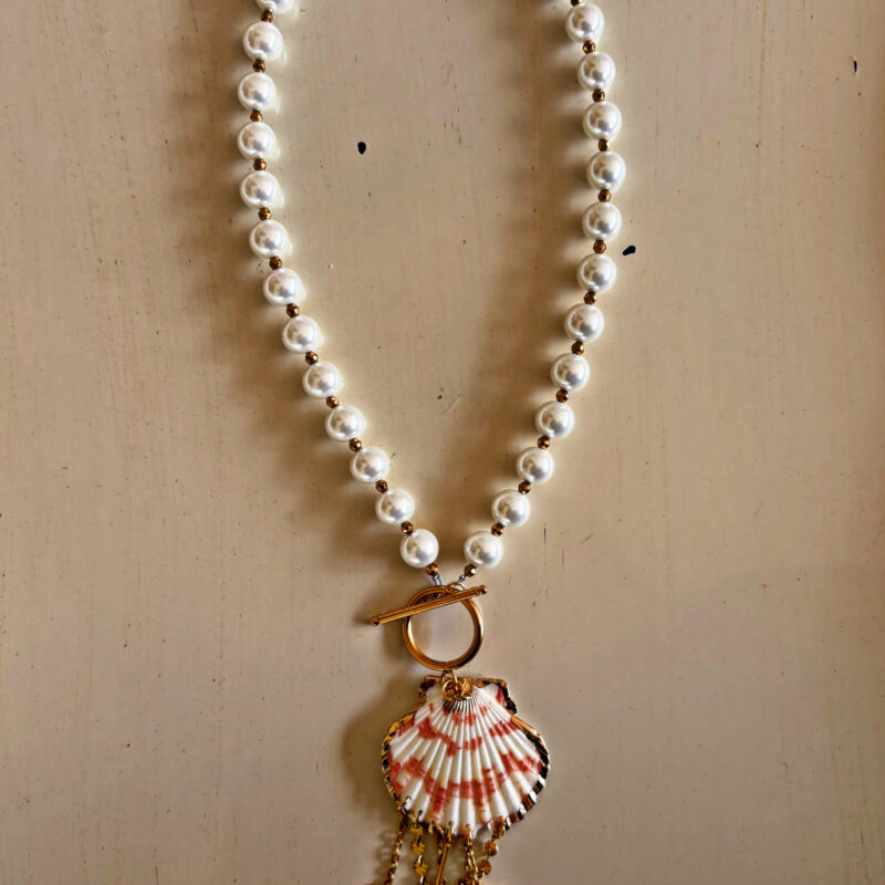 Island necklace