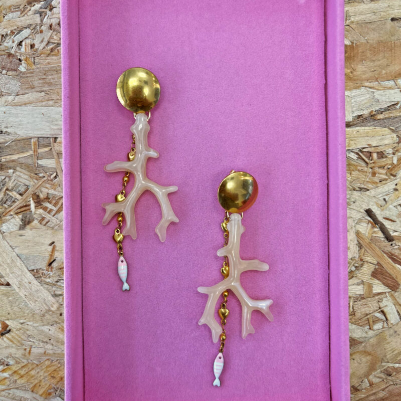 Beige corals earrings
